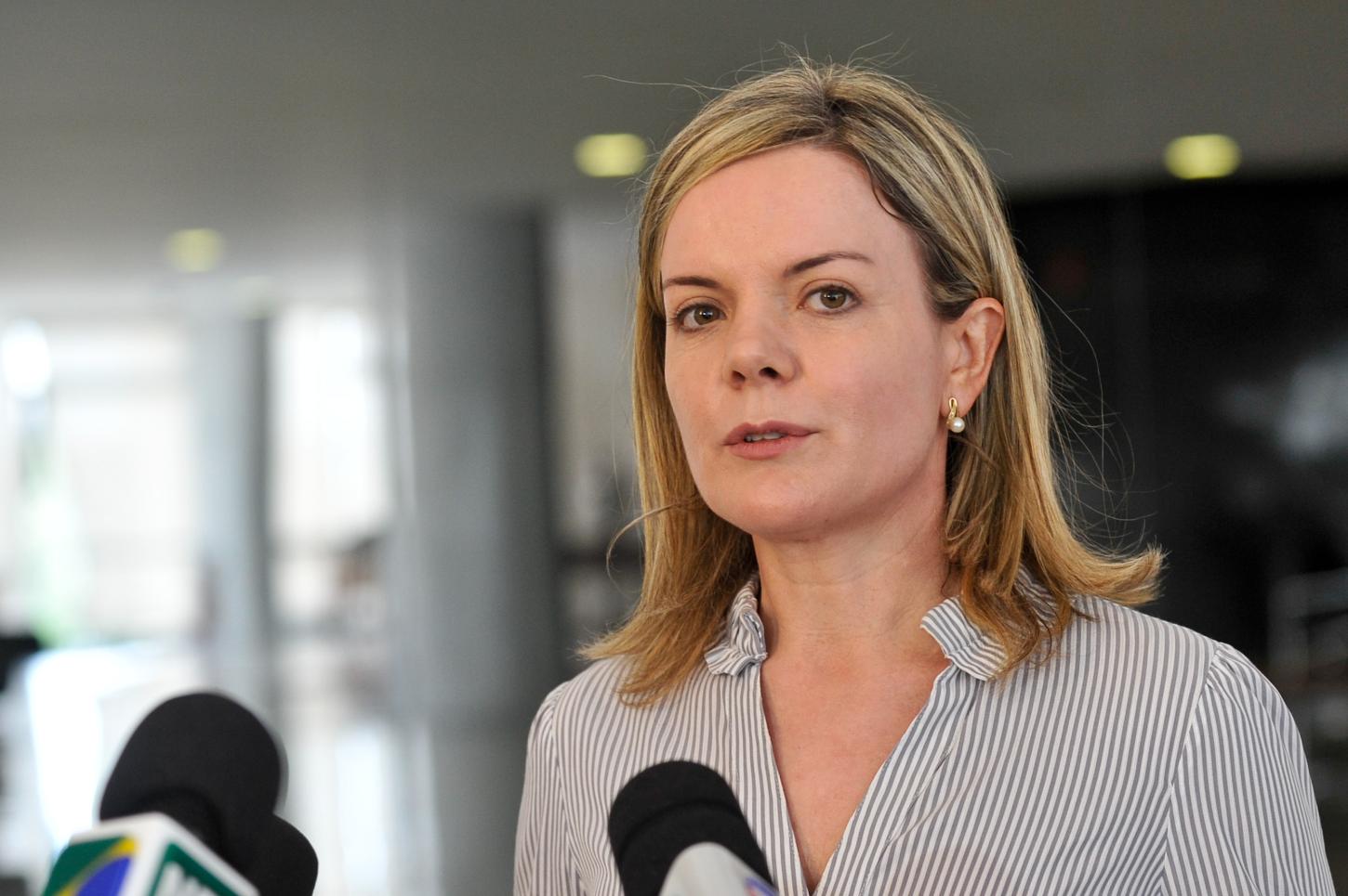 Ministra Gleisi acusa Bolsonaro de apelar para 