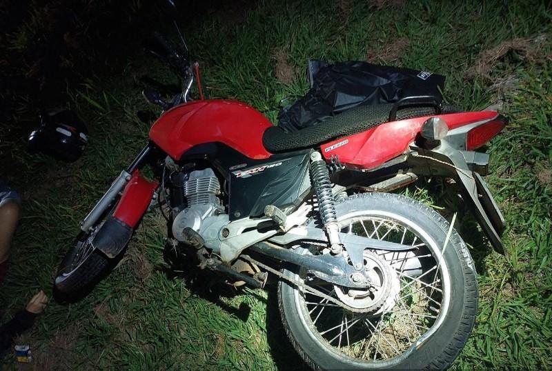 Mulher morre após perder o controle de moto e cair na BR-364
