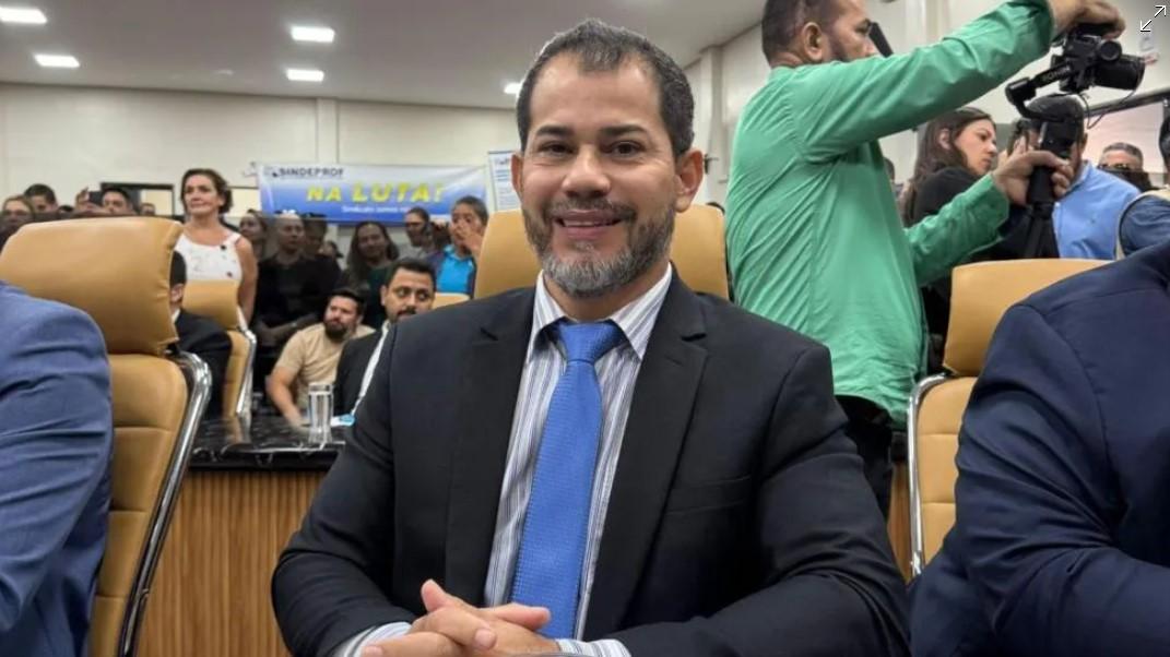 Nilton Souza rearma compromisso com servidores da saúde e educação ao votar a favor de pautas de valorização