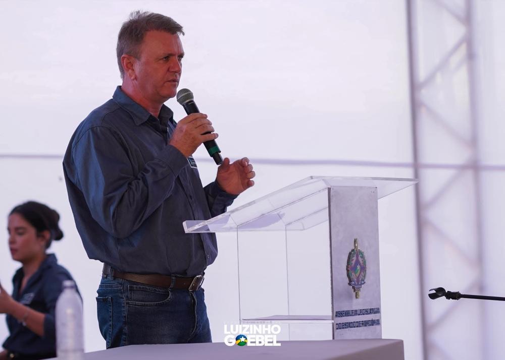Cerejeiras: Luizinho Goebel solicita reforma da cobertura da sala de informática e biblioteca da Escola Jerônimo Garcia de Santana	https://www.al.ro.leg.br/noticias/cerejeiras-luiz
