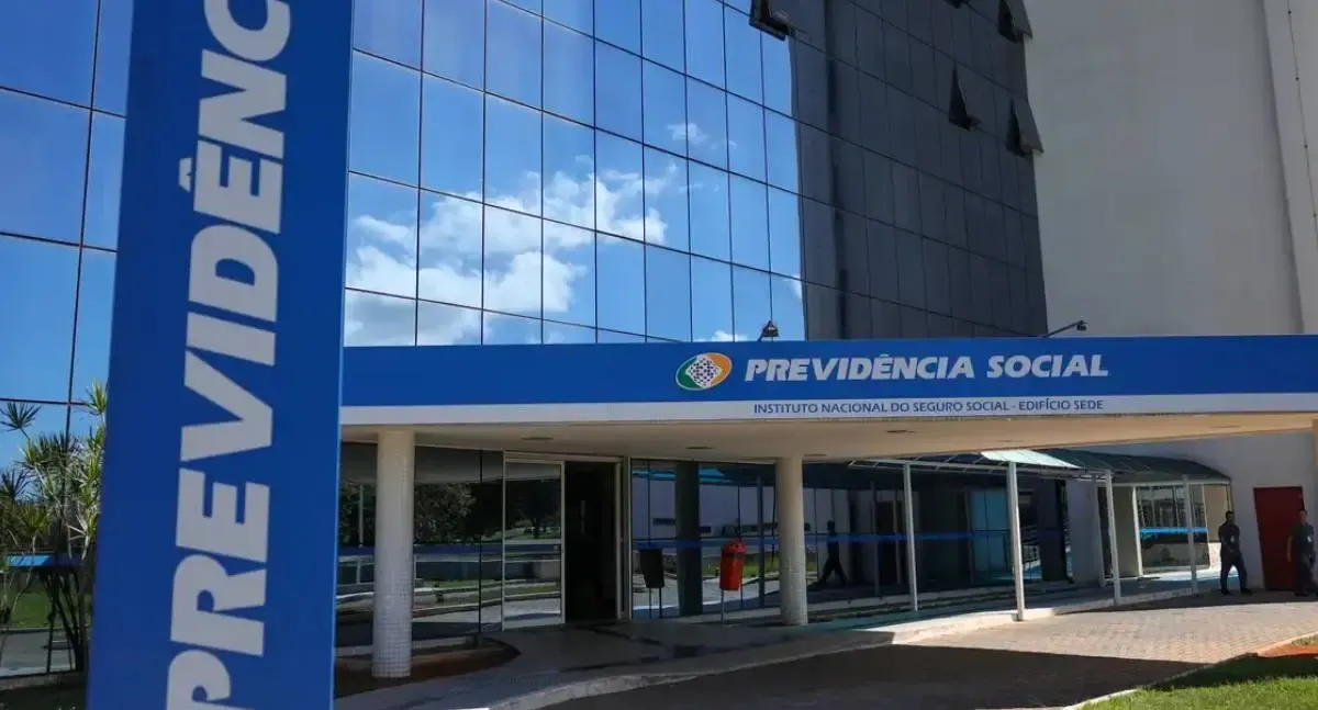 INSS afasta 4 servidores por suposta ligação com descontos ilegais