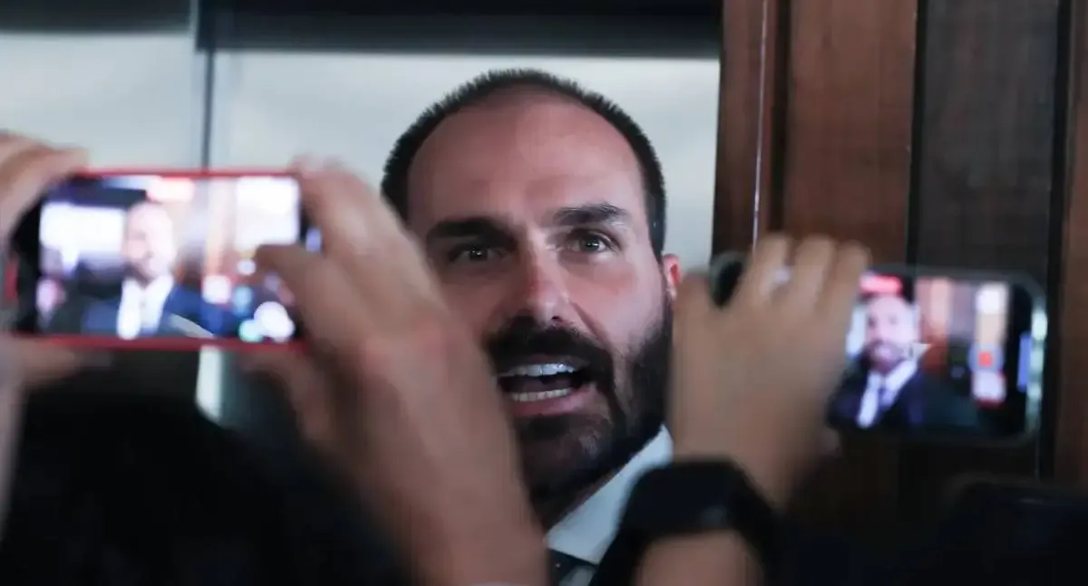 Moraes prorroga inquérito contra Eduardo Bolsonaro por mais 60 dias