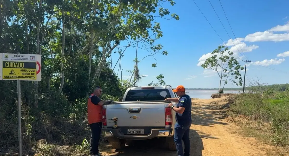 Porto Velho sinaliza áreas de risco para evitar acidentes com desbarrancamento em regiões ribeirinhas