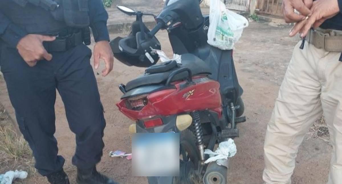 PRF e PM recuperam motocicleta com restrição de Furto/Roubo em Jaru