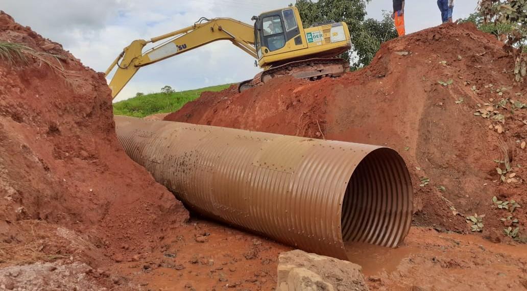Deputado Alex Redano solicita implantação de tubos armcos na RO-140 em Rio Crespo
