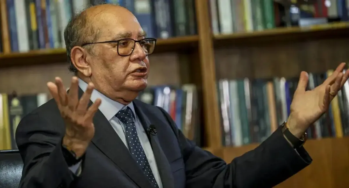 Gilmar Mendes defende Alexandre de Moraes e afirma que STF seguirá firme