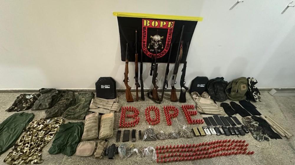 PM apreende arsenal e prende homens ligados à Liga dos Camponeses Pobres