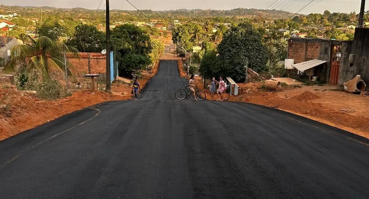Prefeitura de Jaru conclui pavimentação em mais um trecho da rua Cândido Portinari, no Setor 07