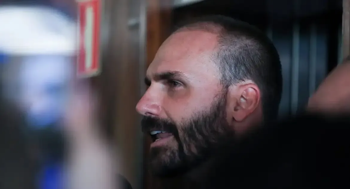 TCU recomenda que Câmara investigue gastos de Eduardo Bolsonaro em viagem aos EUA