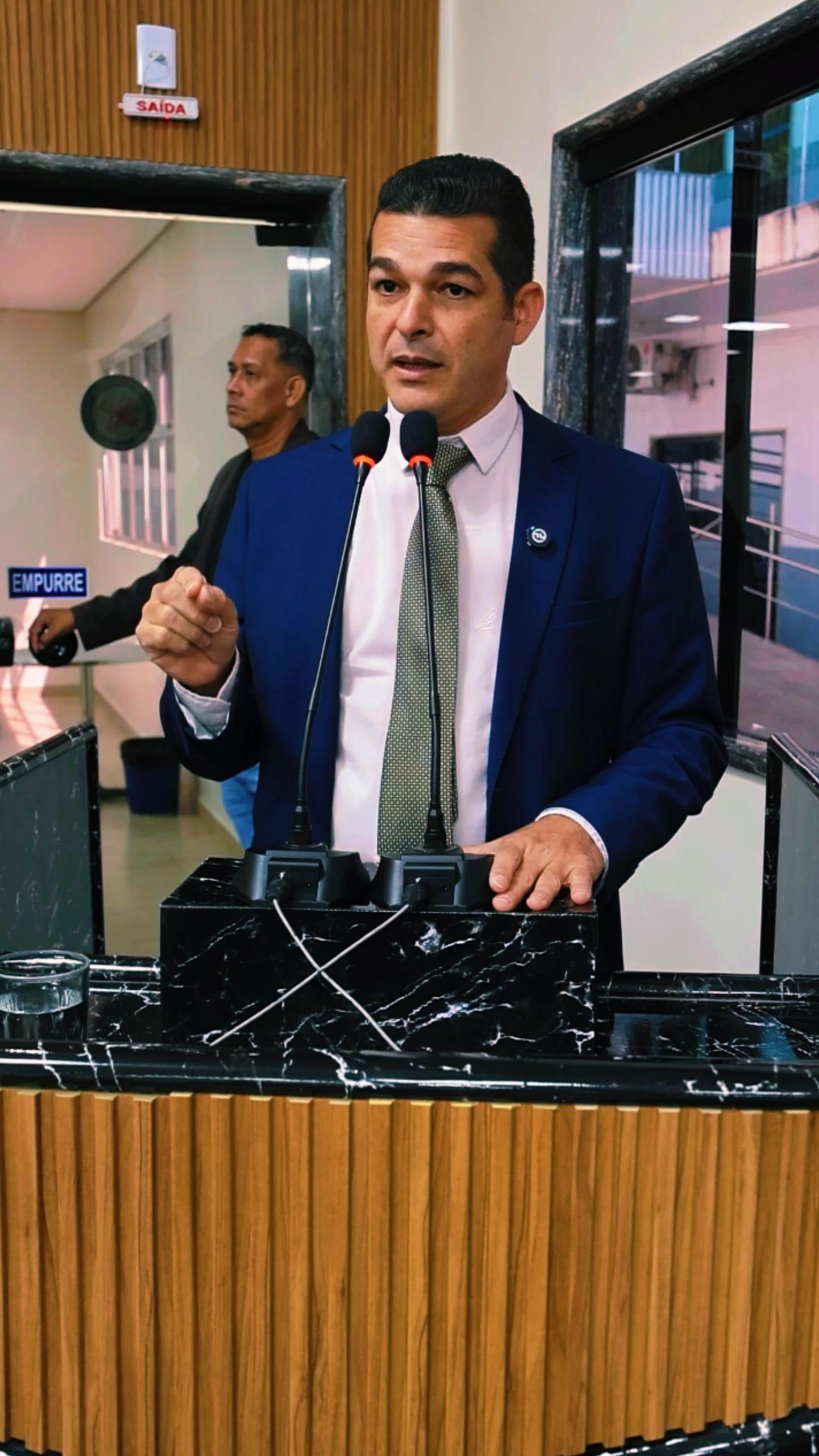 Vereador Adalto defende emancipação dos distritos e reforça apoio à PLP 137/2015 em sessão da Câmara