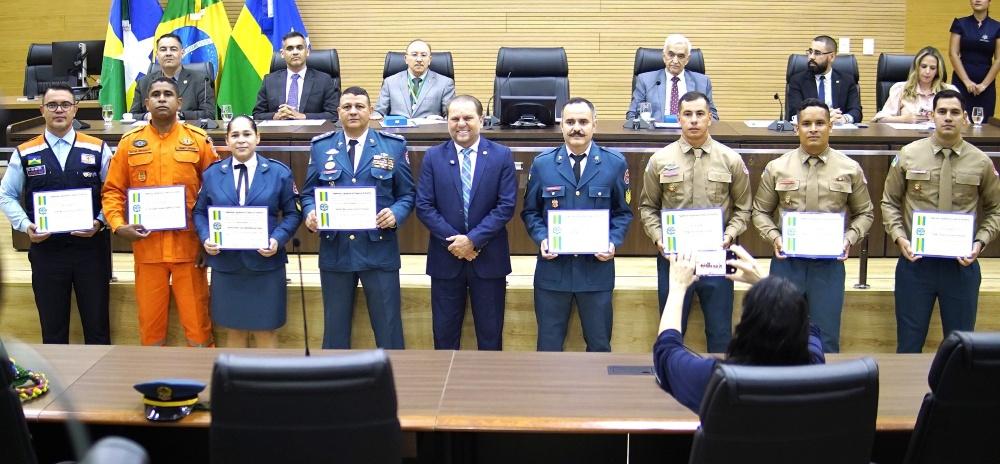 A Escola do Legislativo da Assembleia Legislativa de Rondônia (Alero) está oferecendo em Monte Negro o curso de redação voltado para o Exame Nacional do Ensino Médio (Enem). A capa