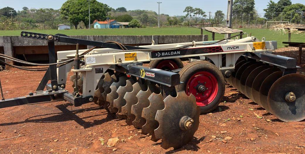 Alan Queiroz prestigia entrega de implementos agrícolas para o município de Nova União