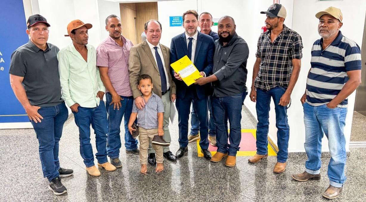Alex Redano comemora importante conquista da Assembleia Legislativa em benefício dos moradores do Soldado da Borracha