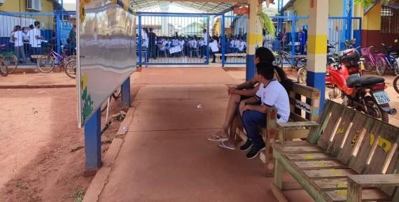 Deputada Dra. Taíssa solicita reformas em escolas estaduais de Guajará-Mirim e distritos da região