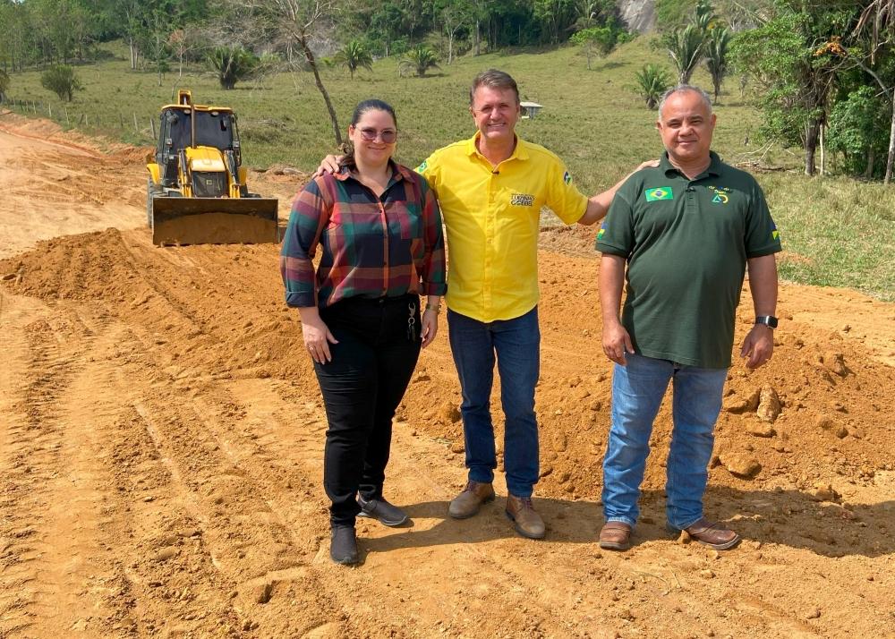 Luizinho Goebel destina recursos para recuperação de estradas em Campo Novo de Rondônia