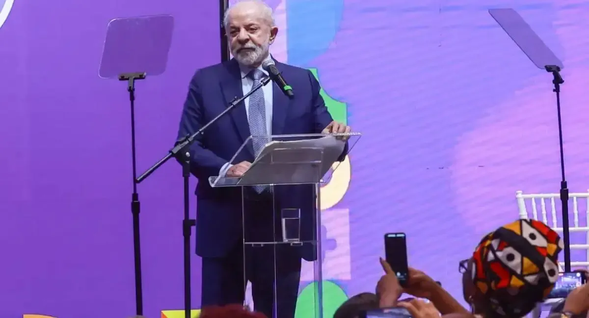 Lula sanciona lei que amplia licença-maternidade em casos de internação