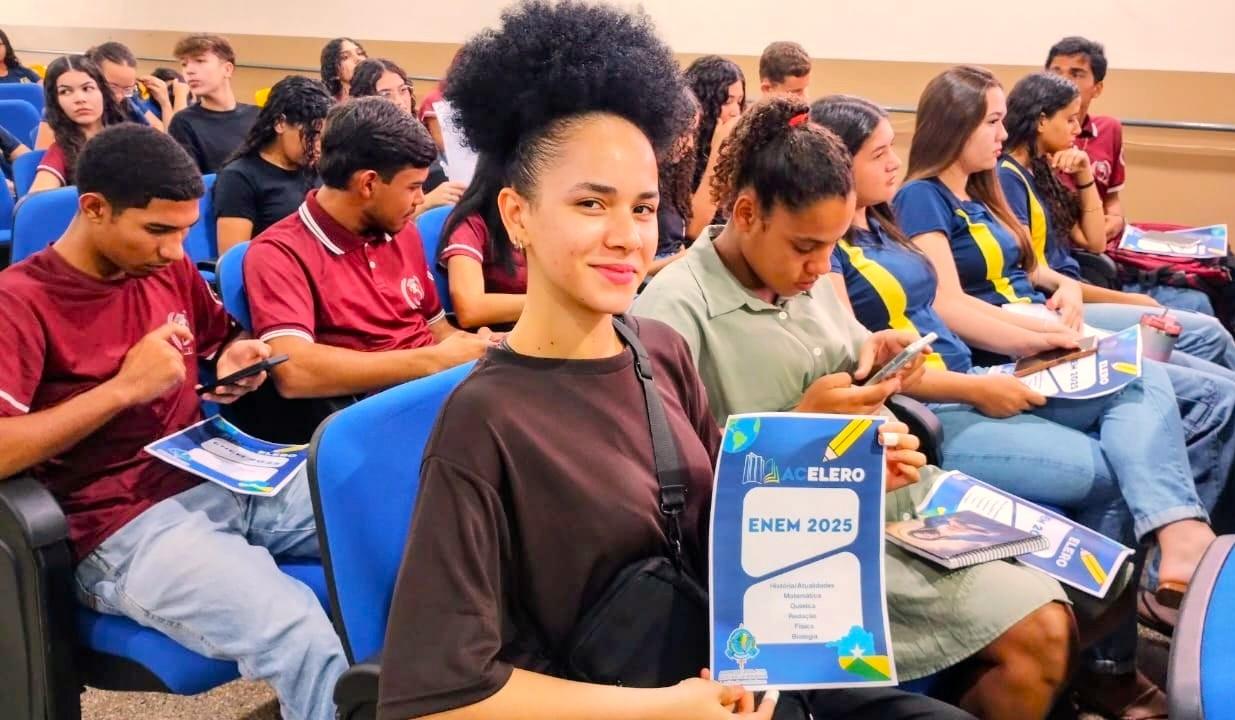 “Quero ser delegada”: estudante destaca importância do aulão para o Enem