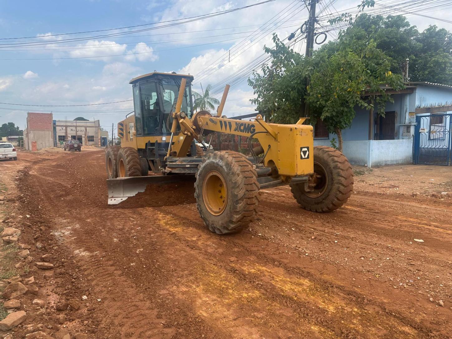 Vereador Edimilson Dourado acompanha demandas no bairro Cohab e cobra pavimentação total das ruas