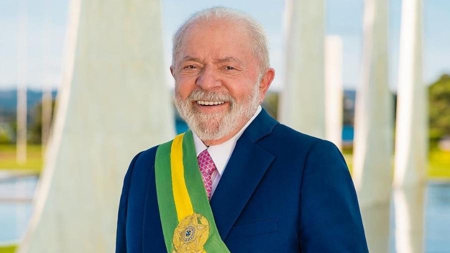 Após acordos, Lula confirma que disputará presidência em 2026