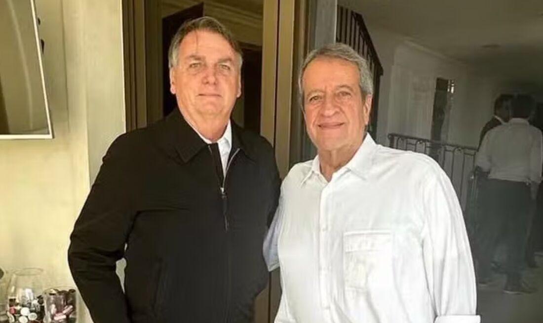 Bolsonaro pede a Moraes autorização para receber visitas de Valdemar Costa Neto e aliados