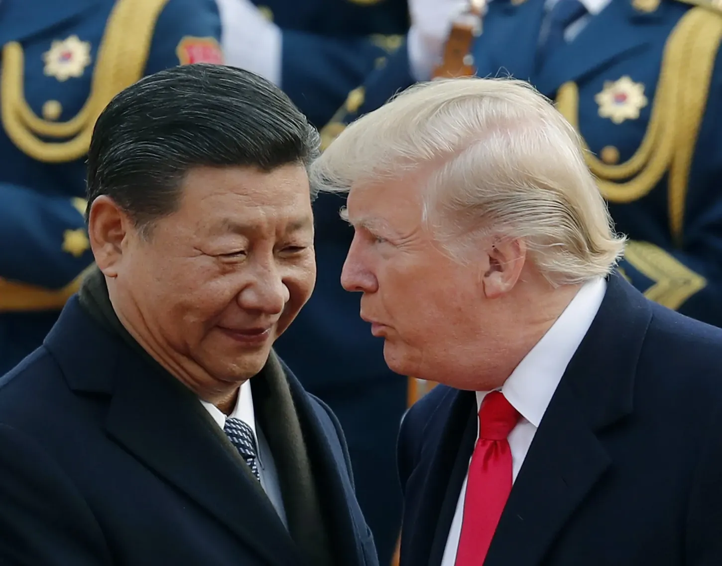 China reage a nova tarifa de 100% anunciada por Trump e promete contramedidas