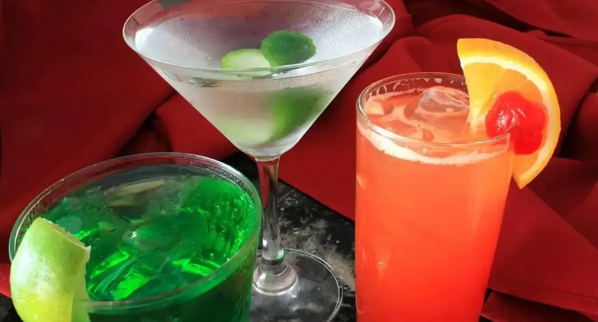 Clubes suspendem venda de bebidas destiladas após alerta do Sindicato