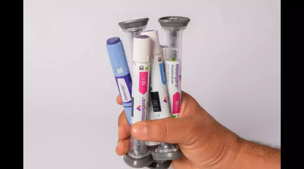 Comercialização ilegal de canetas emagrecedoras preocupa autoridades e especialistas