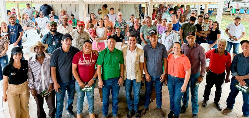 Deputado Cássio Gois entrega implementos agrícolas e reforça apoio à agricultura familiar em Espigão D’Oeste