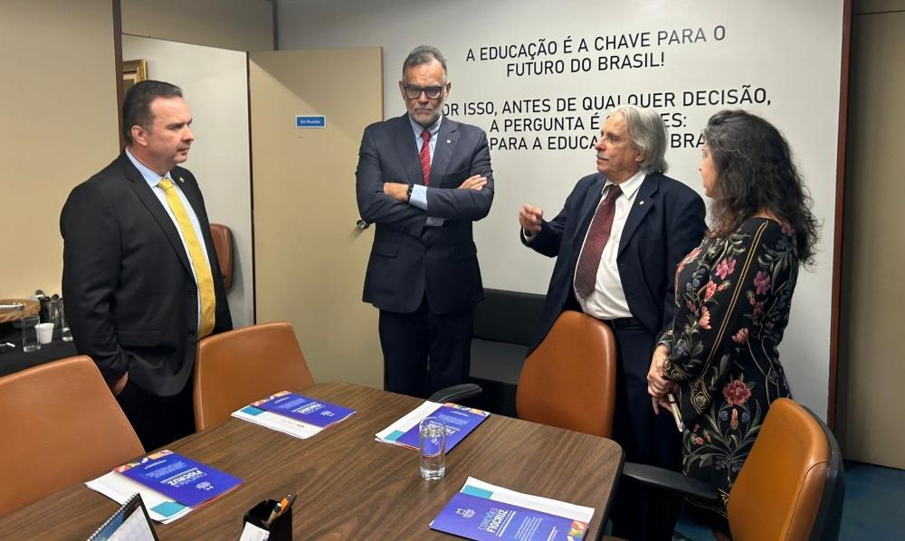Deputado Luís do Hospital acompanha projetos inéditos da Fiocruz para RO