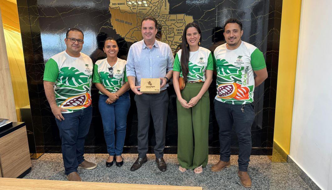 Deputado Luís do Hospital recebe representantes da Cacauron em Porto Velho