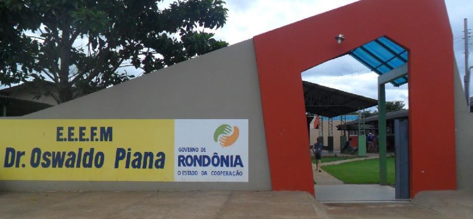 Deputado Luizinho Goebel apresenta indicações para melhorias na Escola Dr. Oswaldo Piana em Corumbiara