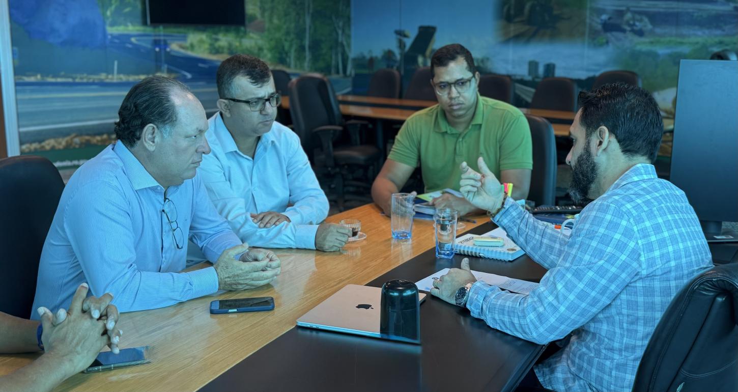 Deputado Pedro Fernandes busca junto ao DER recuperação da RO-459 em Rio Crespo