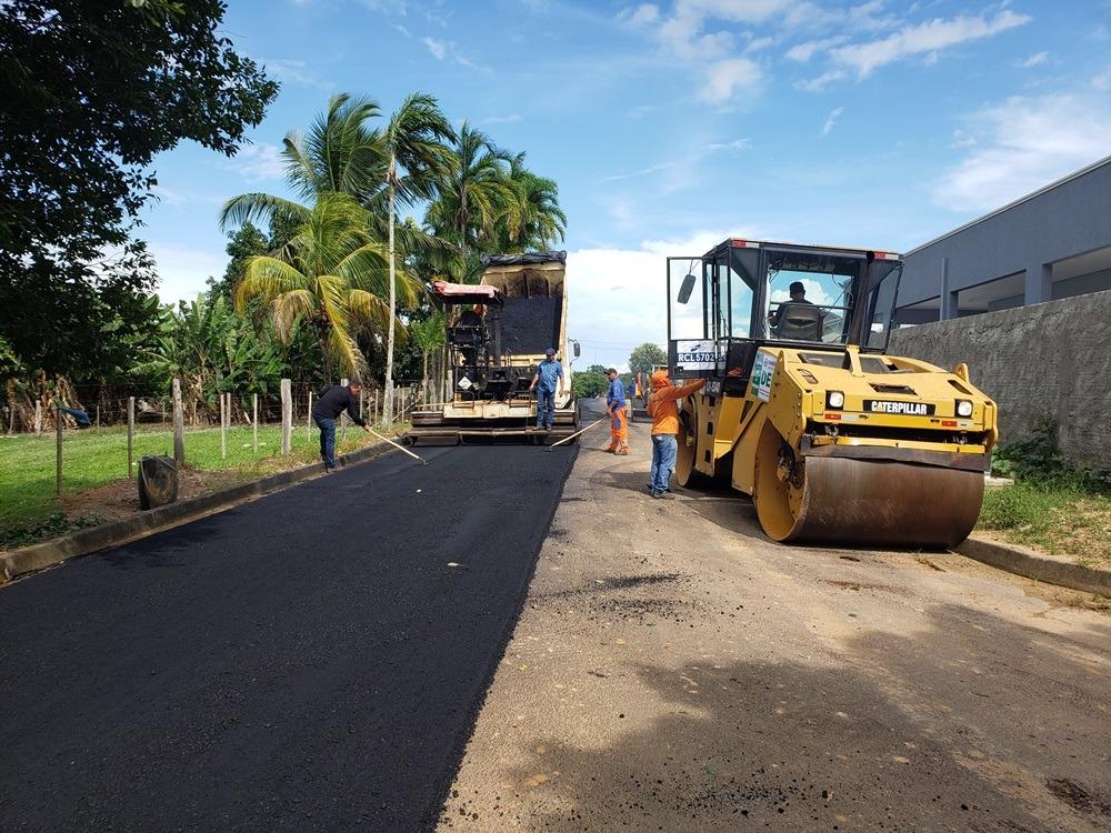 Governo de Rondônia realiza parceria com prefeitura de Ji-Paraná para obras de asfalto na cidade