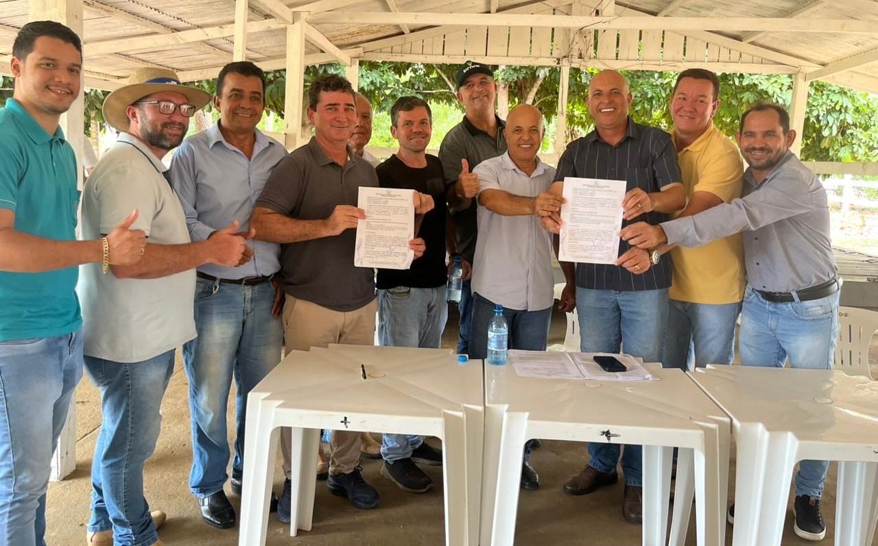 Ismael Crispin assina ordem de serviço para construção de três pontes em São Miguel do Guaporé