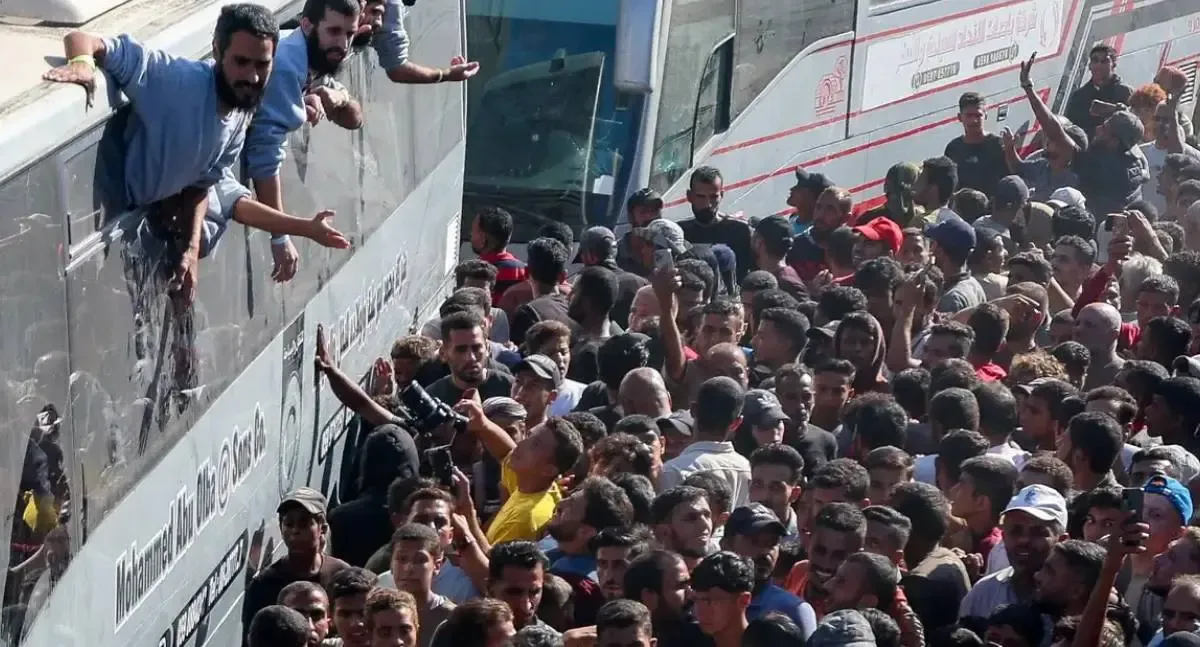 Israel liberta quase 2 mil palestinos após acordo de cessar-fogo com Hamas