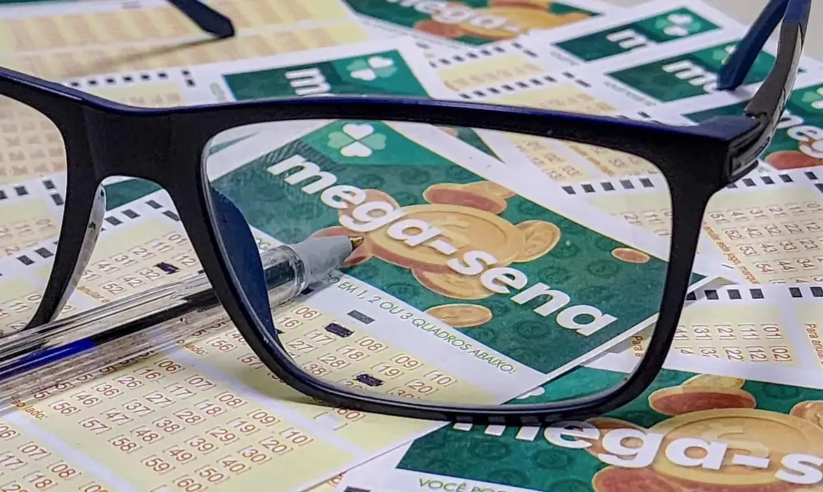 Mega-Sena sorteia neste sábado prêmio acumulado em R$ 12 milhões