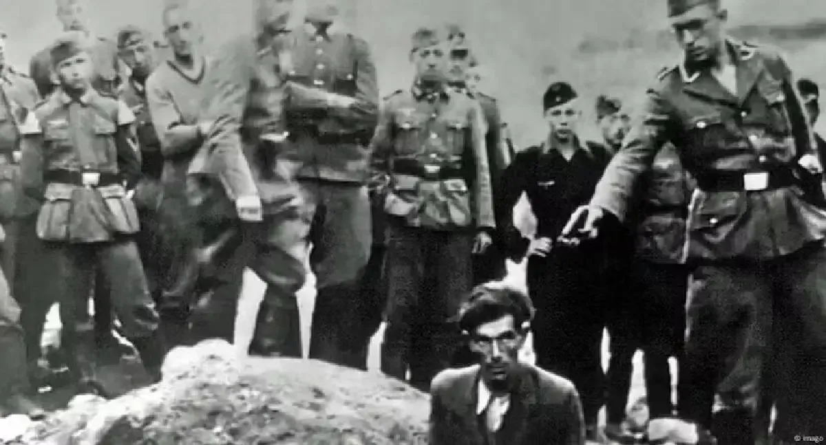 Nazista de foto icônica de 1941 é identificado após mais de 80 anos