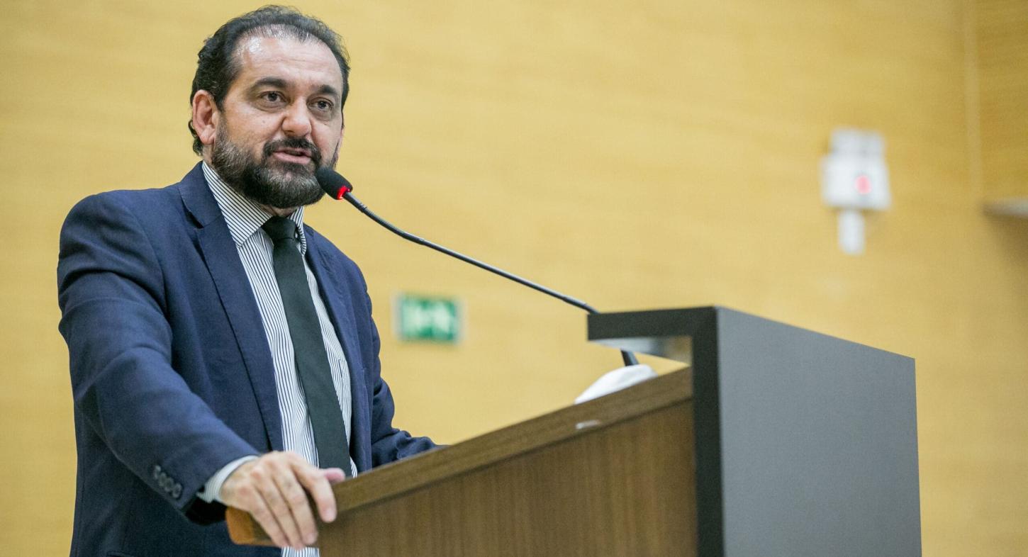 No Dia do Professor, o deputado Laerte Gomes destaca o papel primordial do educador