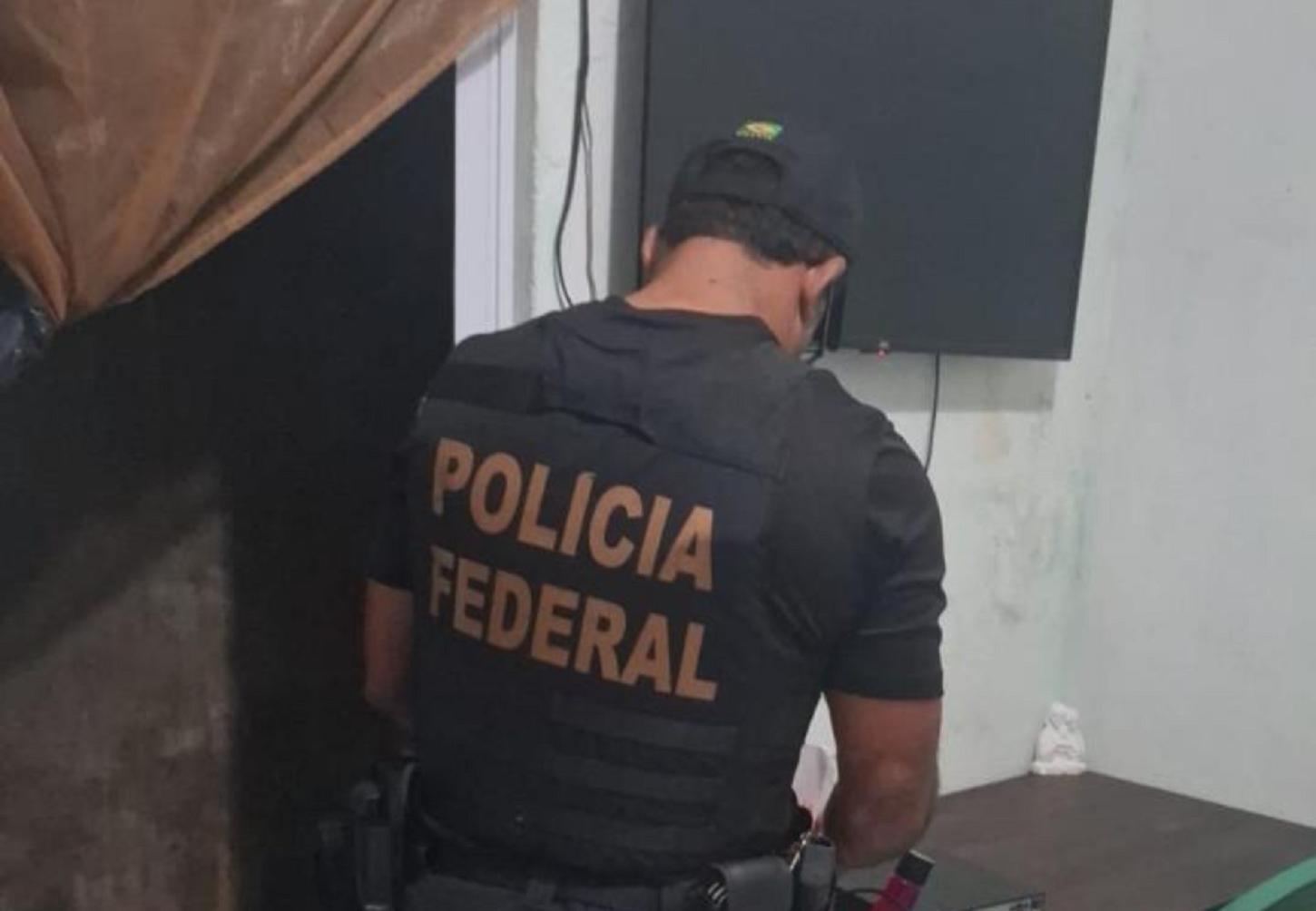 PF investiga fraudes em concursos públicos com ponto eletrônico e documentos falsos