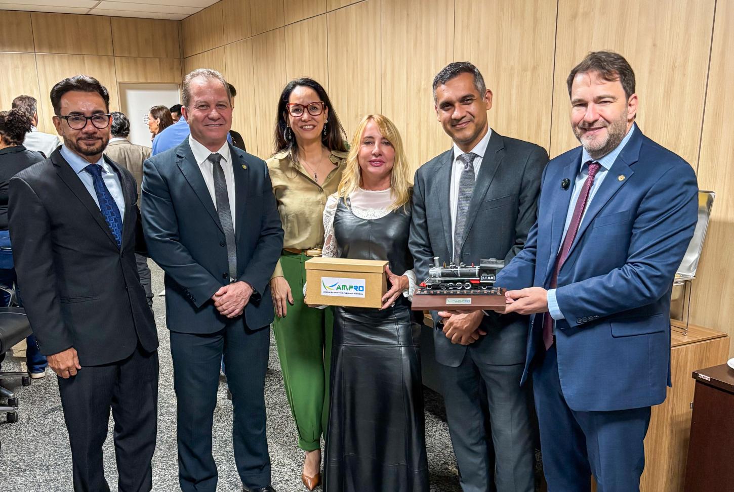 Presidente da Assembleia recebe Procurador-Geral de Justiça e reforça parceria institucional entre Assembleia e Ministério Público