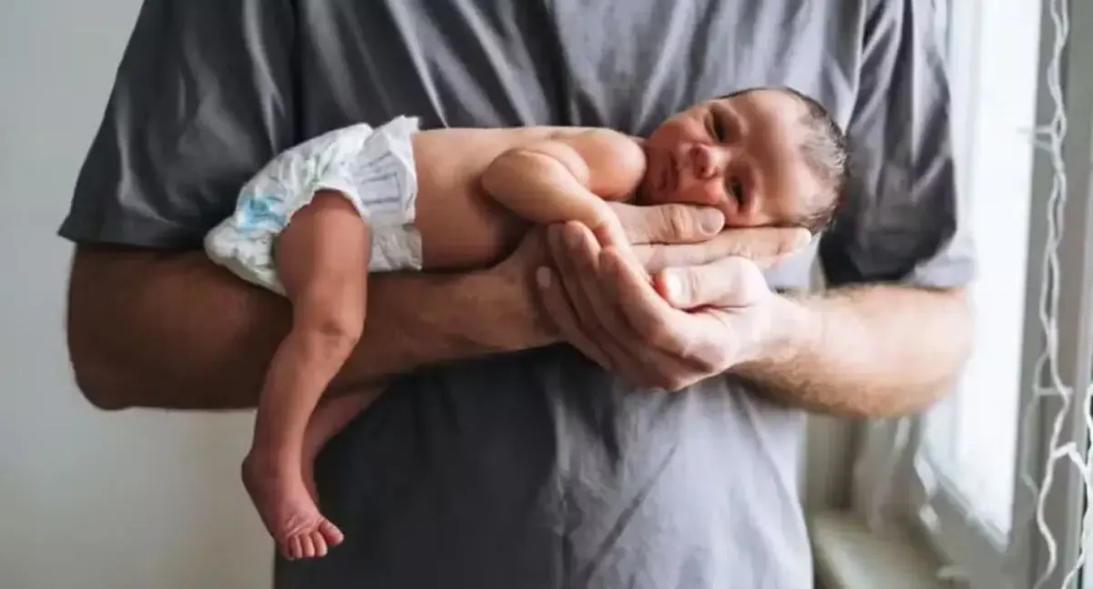 Projeto na Câmara busca ampliar licença-paternidade para um mês até 2031