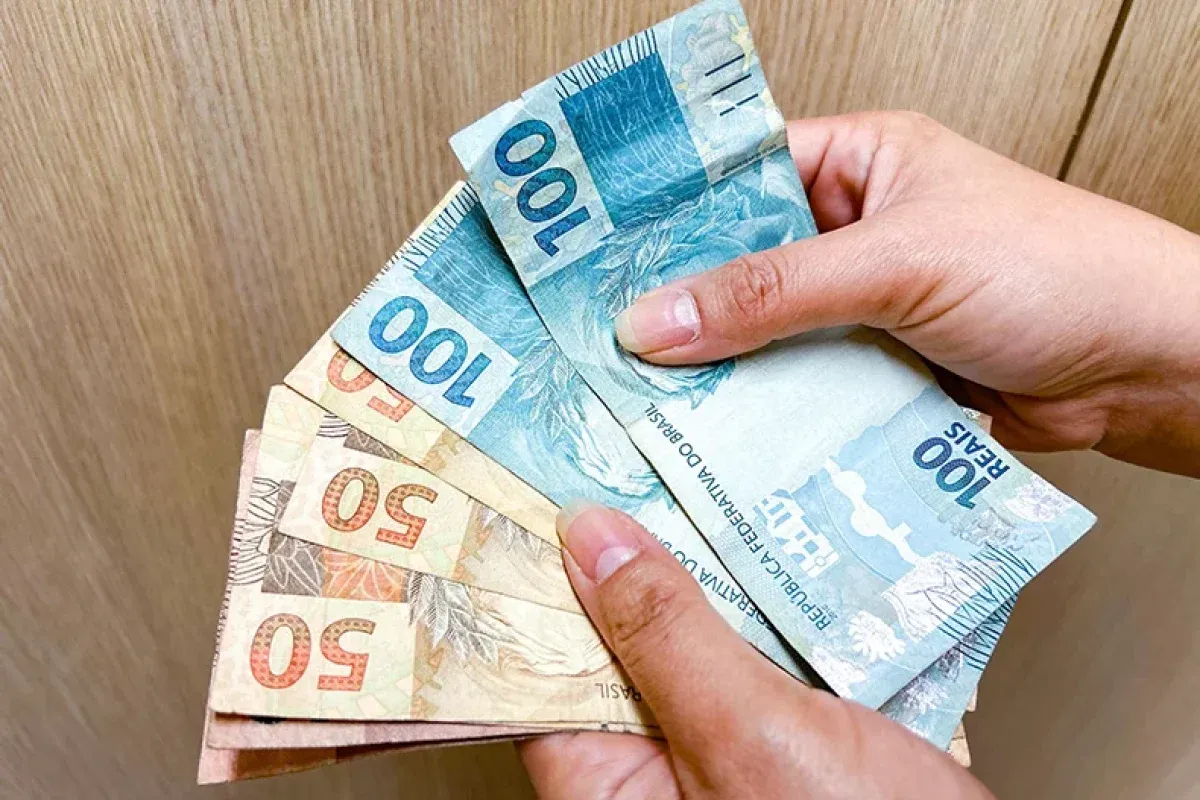 Salário mínimo em 2025 é de R$ 1.518, mas deveria ser muito maior, aponta Dieese