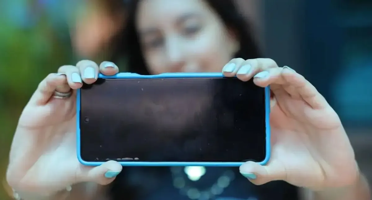 Uso de internet por adolescentes nas escolas cai de 51% para 37%