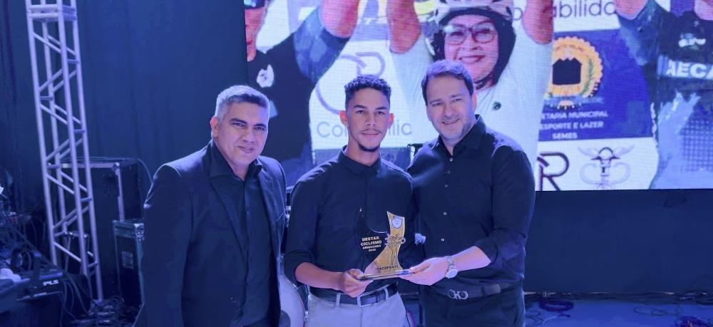 Alex Redano recebe Medalha Mérito do Ciclismo e reafirma compromisso com o esporte em Ariquemes