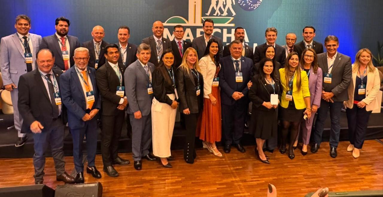 Deputada Dra. Taíssa Sousa participa da 1ª Marcha Nacional dos Deputados Estaduais em Brasília