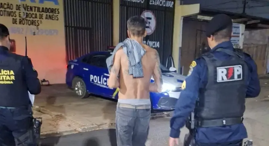Dono de flutuante é agredido com facão e tem R$4 mil roubado em Porto Velho
