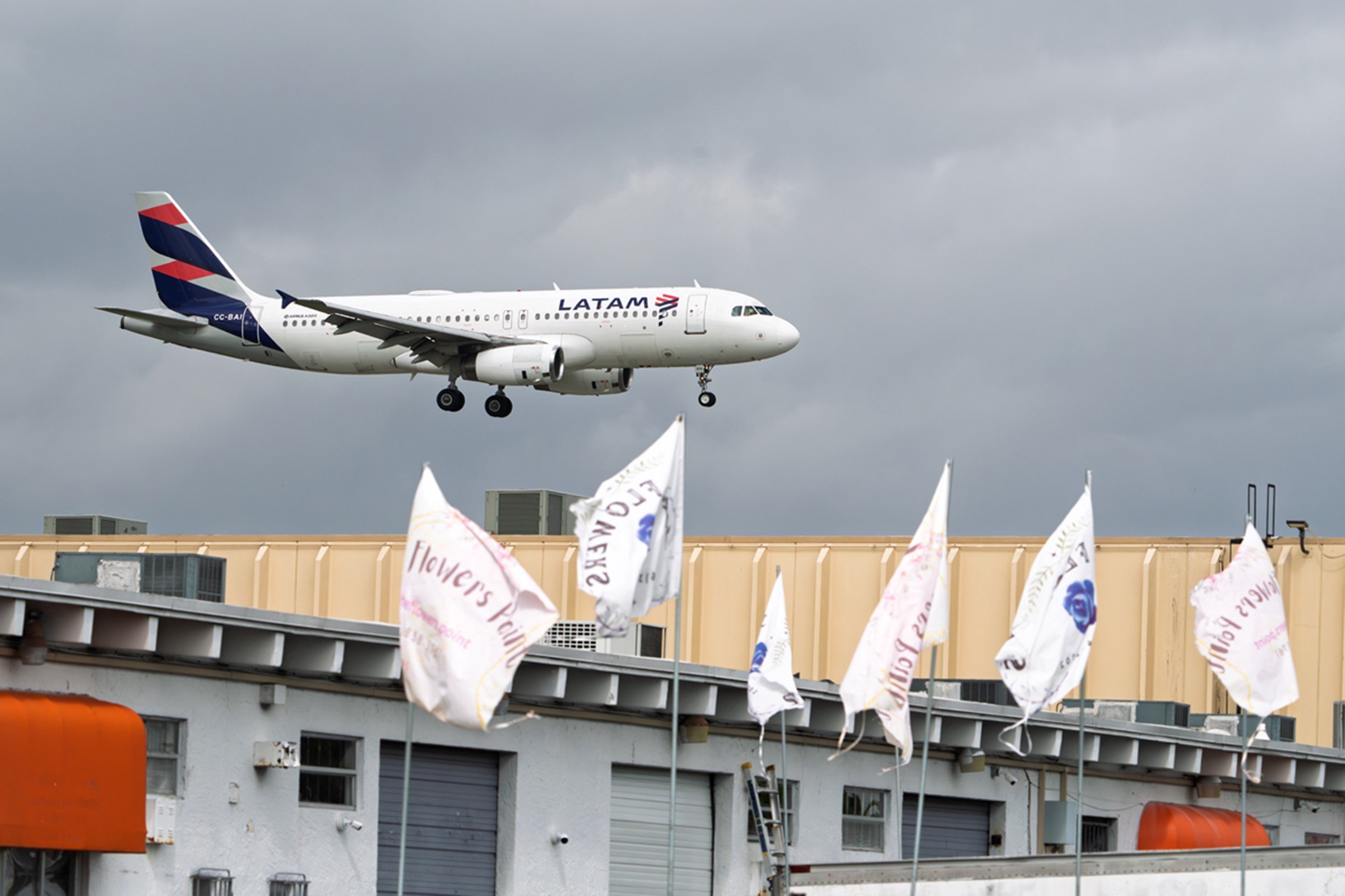 EUA alertam empresas aéreas para perigo de sobrevoar a Venezuela