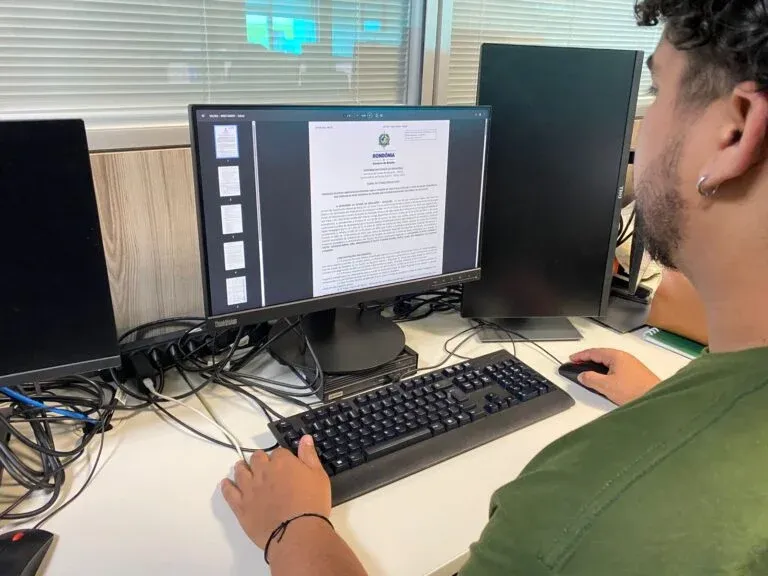 Governo de RO abre processo seletivo para cargos de direção escolar e chefia pedagógica