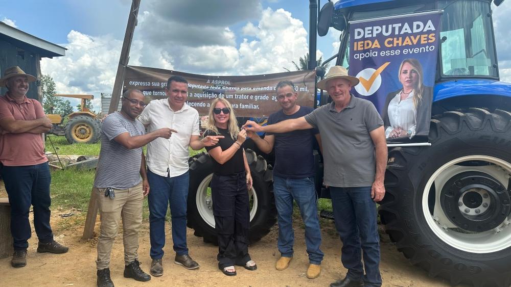 Ieda Chaves fortalece agricultura familiar com entrega de implementos em Porto Velho