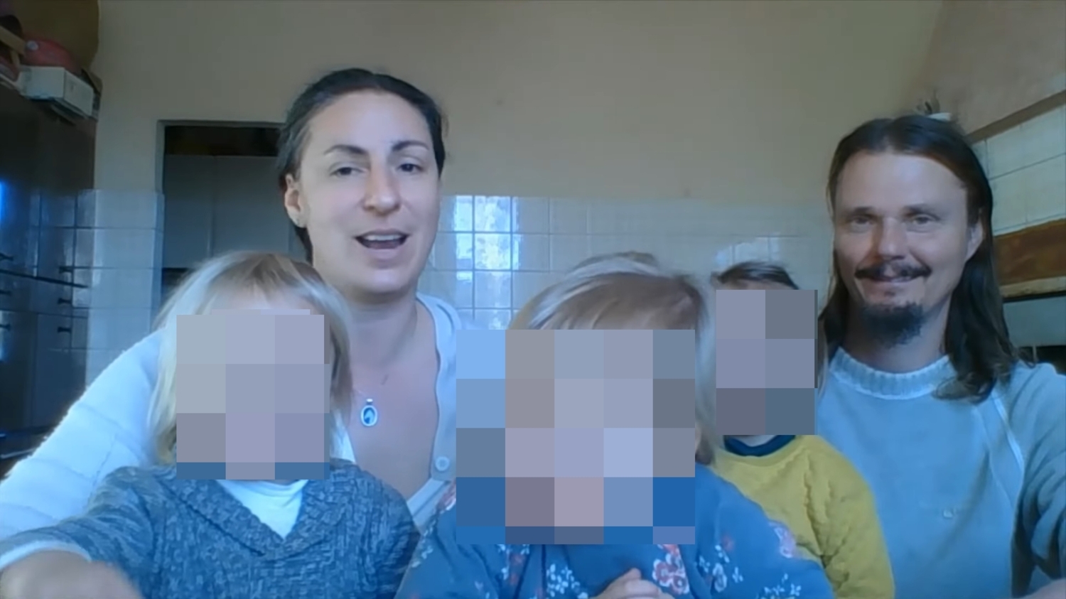Justiça retira crianças de casal que vivia na floresta: “Danos graves”